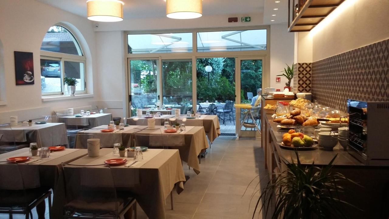 Hotel Quarcino Como Eksteriør bilde