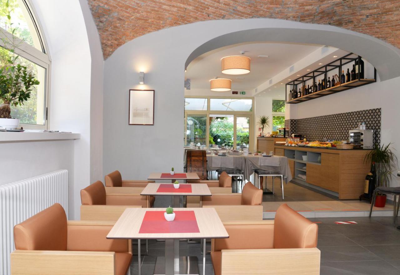 Hotel Quarcino Como Eksteriør bilde