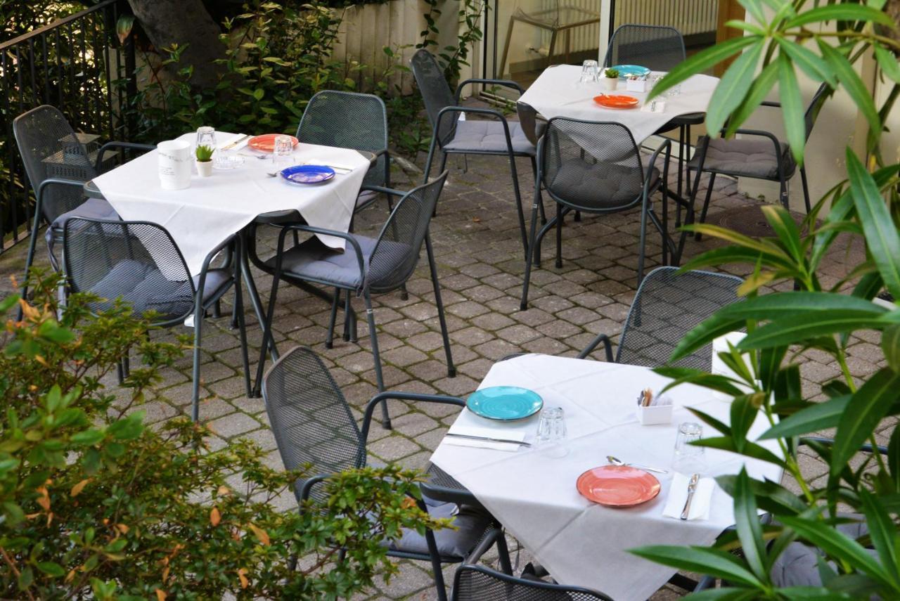 Hotel Quarcino Como Eksteriør bilde
