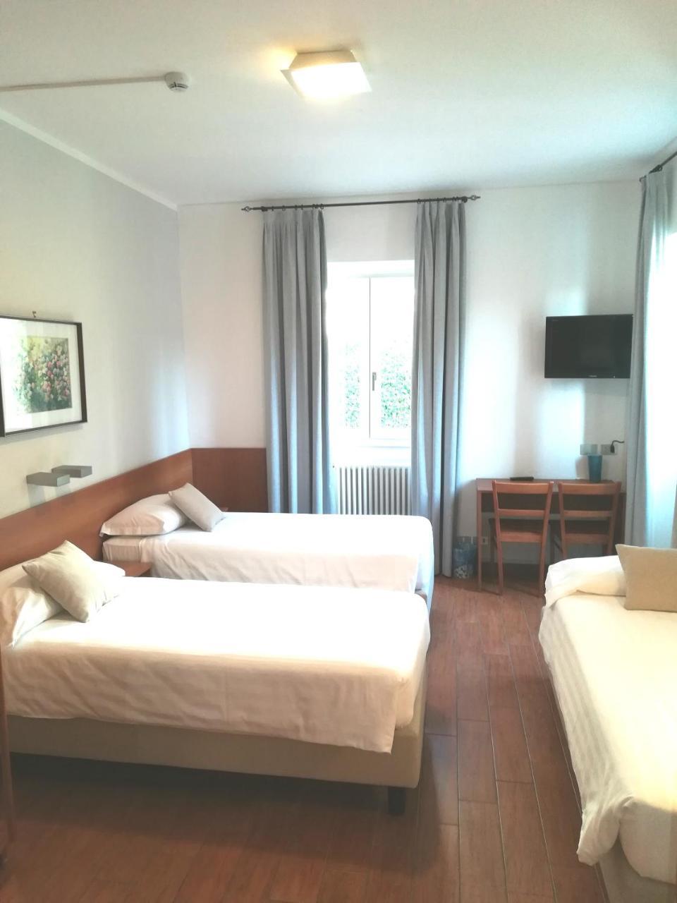 Hotel Quarcino Como Eksteriør bilde